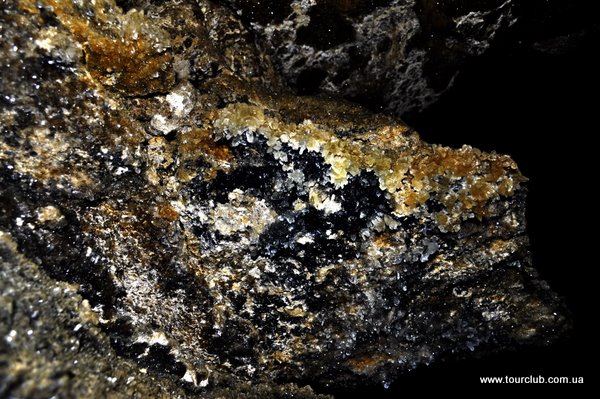 wild cave tours in Mlynky Cave