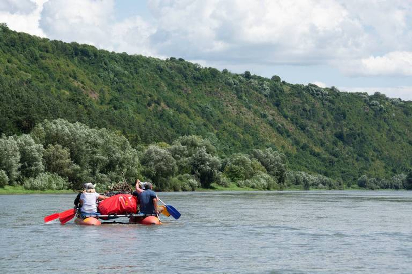 Rest on the Dniester canyon