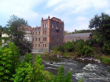 Руины мельницы в с. Соколец