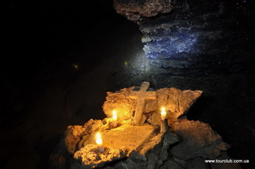 Екскурсія в печері Млинки