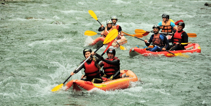 rafting in the carpathians