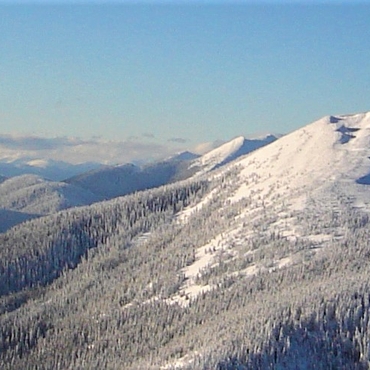 Carpathian party: finding snow up to Khomyak